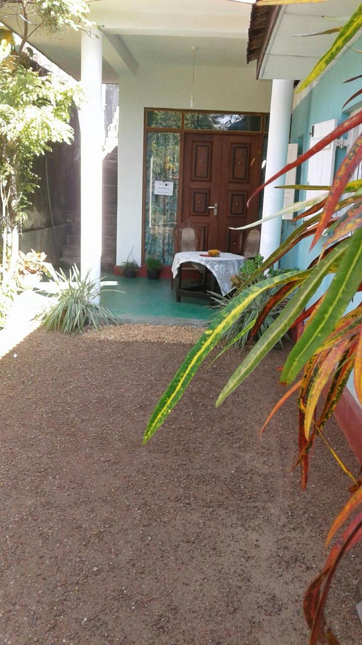 Vivid Lanka Bed & Breakfast Bentota Dış mekan fotoğraf